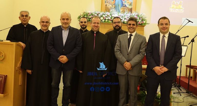 بالصور : رعية قرطبون تحتفل بقداس عيد القديسة تقلا