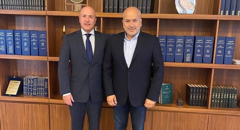 بالصور – زعرور يستقبل سفير الأرجنتين لدى لبنان في بلدية جبيل