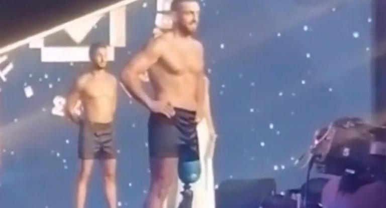 بالفيديو – بساق مبتورة.. لبناني يشارك في مسابقة ملك جمال لبنان!