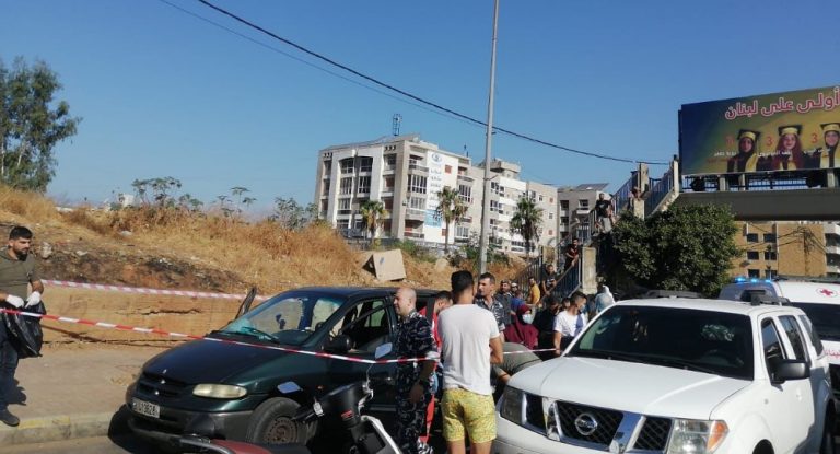 بالصّور – جريمة مروّعة على طريق المطار.. طلق ناري وطعنات سكّين