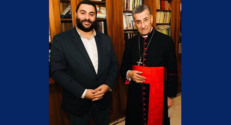 خاص-بالصور:مدير مكتب النائب زياد الحواط في بكركي