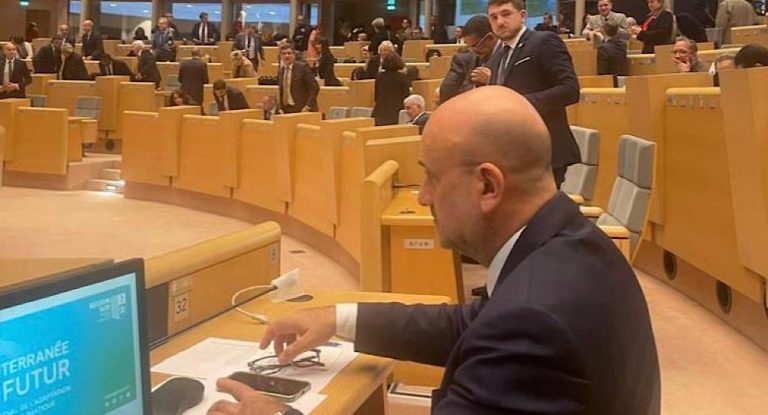 أبي رميا في مؤتمر دولي بيئي من فرنسا: نعمل على مشاريع بيئية وزراعية نموذجية لجبيل 