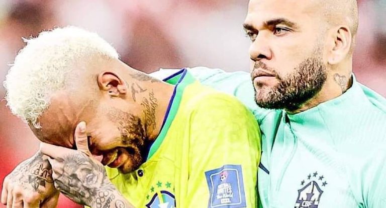 بالفيديو و الصور: نيمار ينهار بالبكاء بعد خسارة البرازيل