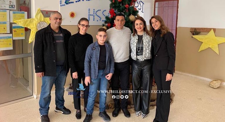 خاص-بالصور:تأمين مستلزمات المدرسة الرسمية في حصارات بمبادرة من إبنيّ البلدة المغتربين