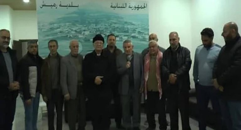 خادم رعية رميش يوضح حقيقة ما دار في الاجتماع مع “حزب الله”