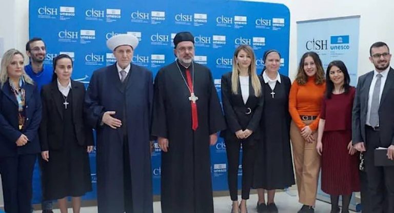 ندوة حواريّة  في المركز الدولي لعلوم الانسان اليونيسكو – بيبلوس