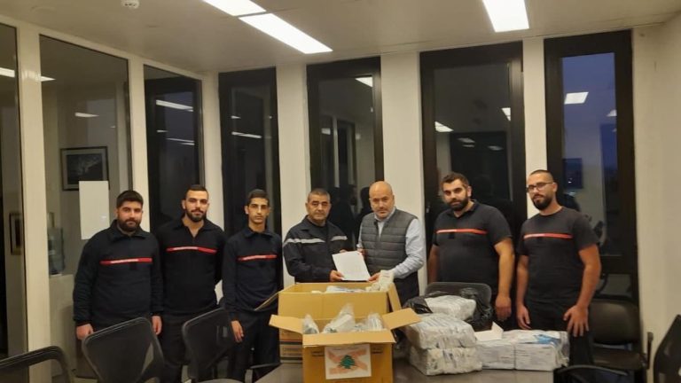 مواد إسعافية أساسية لمركز الدفاع المدني في جبيل بمسعى من رئيس البلدية