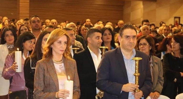 عيسى بعد تبريك وتدشين مذبة كنيسة مار زخيا : الانجازات لا تتحقق فقط من خلال الأمنيات إنما تحتاج الى إرادة وعزيمة