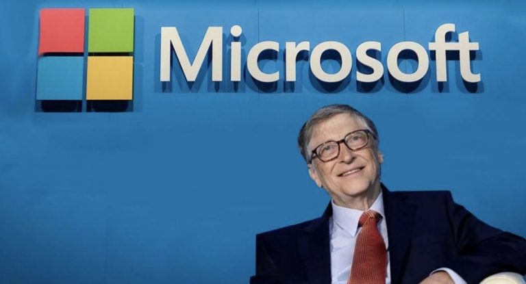 ما هو الهاتف الذي يستعمله بيل غيتس؟