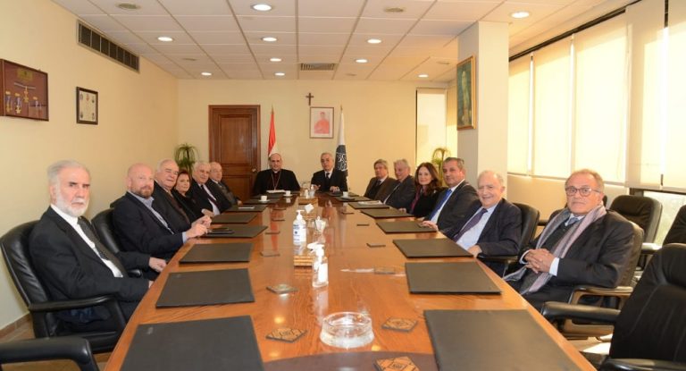 زيارة السفير البابوي في لبنان للرابطة المارونية