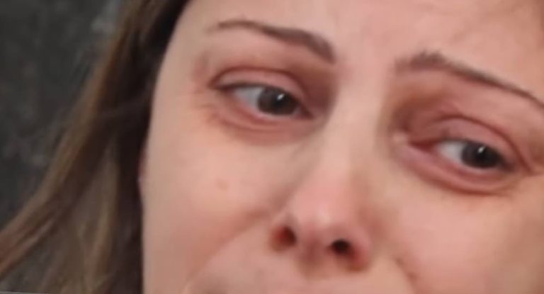 بالفيديو-زوجة الياس حداد العالق تحت الأنقاض في تركيا تصرخ: شو بقول لبنتو هلّق!؟