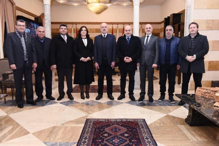 وفد من بلدية جبيل زار مولوي للبحث في العوائق التي تواجه البلديات