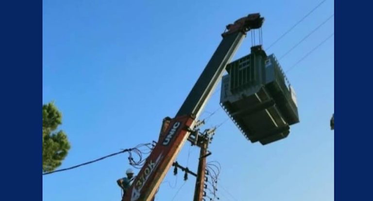 خاص-الكهرباء تعود إلى معاد والأهالي يشكرون.