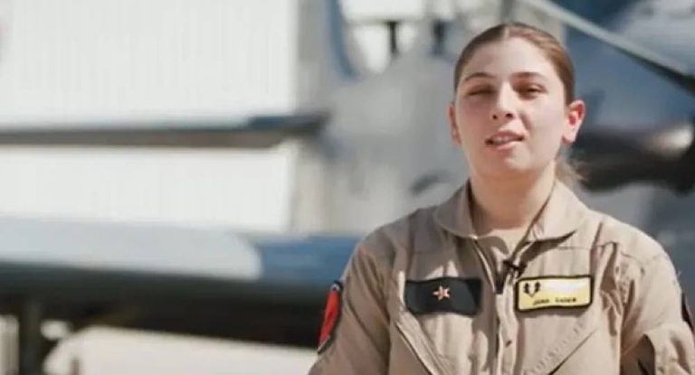 بالفيديو-في يوم المرأة العالمي.. تعرفوا إلى أول ضابط طيّار أنثى بالجيش اللبناني!