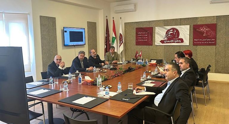 وفد من الاشتراكي يزور مقر “مشروع وطن الانسان” والنقاش حول مواضيع تشكل “مساحة مشتركة”