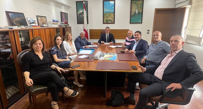 نصّار عرض مع الهيئة التأسيسية لنقابة أصحاب ومستثمري بيوت الضيافة أوضاع القطاع السياحي والنقابة