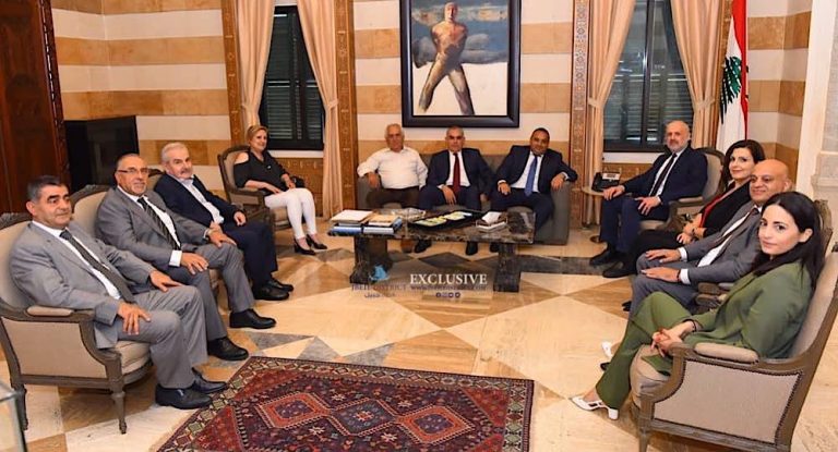 بالصورة-مولوي يستقبل وفداً من رؤساء البلديات في قضاء جبيل