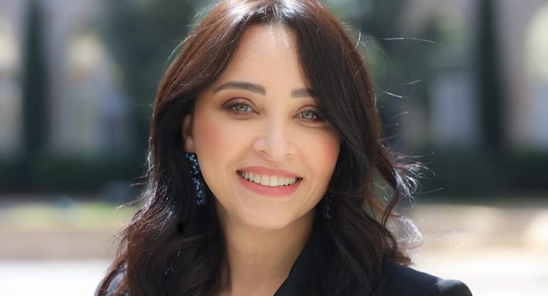 بالفيديو – بعد البلبلة التي أحدثتها ياسمين عز عن الإمرأة اللبنانية.. الإعلامية ميرفت نحاس تقصف جبهتها