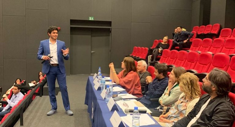 فادي عبود… طالب لبناني ينافس في مسابقة عالمية باختراع طبّي