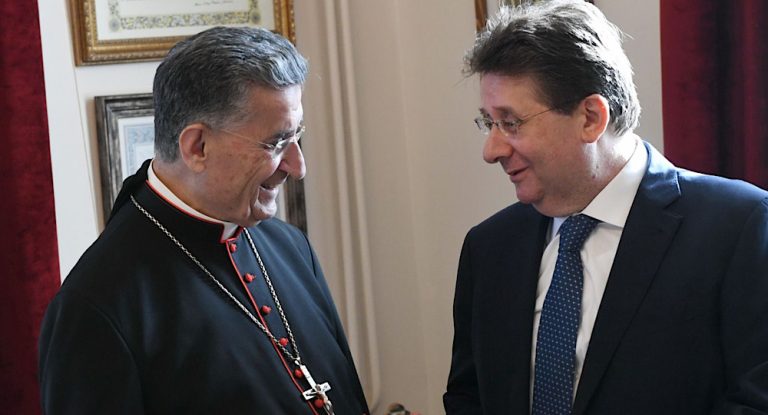 كنعان من بكركي: لوضع امكانيات الجميع بتصرف مبادرة البطريرك الانقاذية