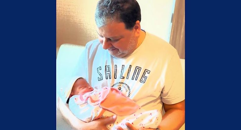 إبحار في ولادة زوي