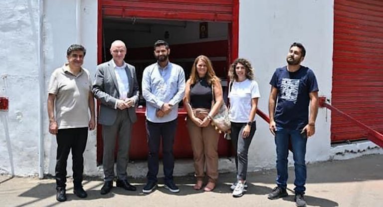 بالصّور – الدكتور طوني ميشال عيسى وسفير المانيا في لبنان بجولة لمركز Drive Throw في “أي بي تي”