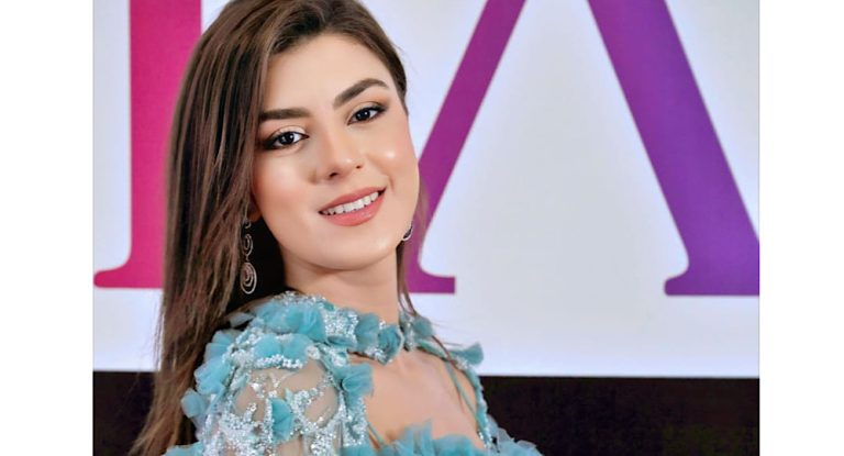 صحافية الجديد ربيكا سمعان تتألق على السجادة الحمراء بفستان ملوكي