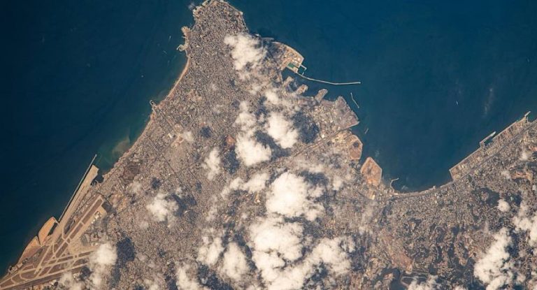 صورة “لست الدنيا بيروت” من الفضاء تخطف الأنفاس