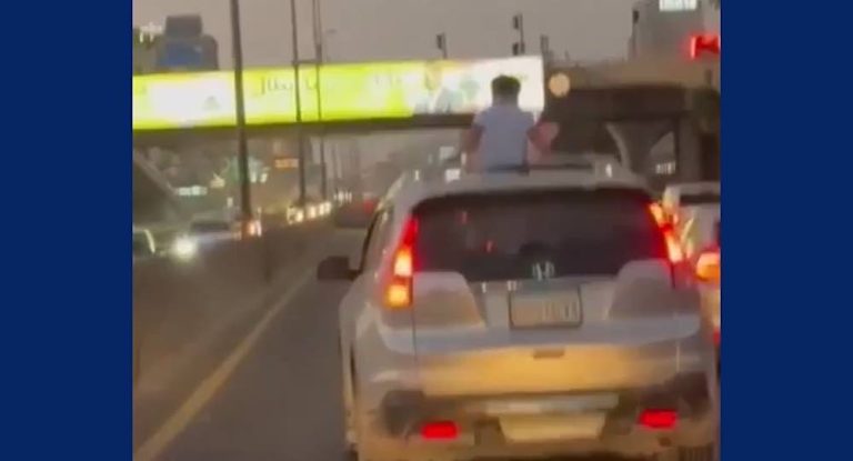 بالفيديو-مشهد صادم…جريمة بحق الطفولة على طرقاتنا في ظل غياب أي مسؤولية