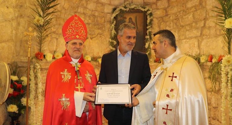 الوزير نصار  يدرج كنيسة مار تقلا -شامات على خارطة السياحة الدينية والترويج لها محليا وعالميا 