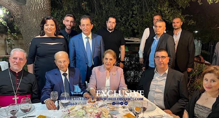 خاص-بالصور:هل انطلقت “الحرتقات الإنتخابية ” مع وجود الرئيس عون في عشاء آل جبران في شامات ؟