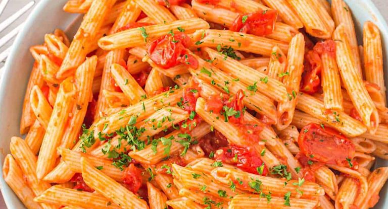 كارثة غذائية إحذروا إرتكابها.. وفاة شاب بعد تناول المعكرونة لهذا السبب!