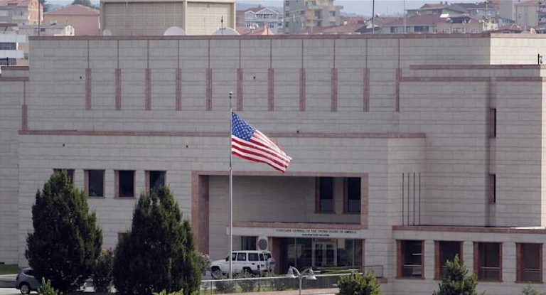 الإعتداء على السفارة الأميركية في عوكر تابع.. معلومات هامّة تُكشف!