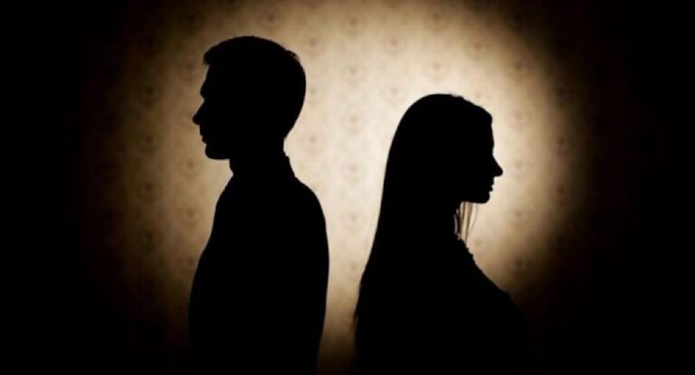 انفصلت عنه خطيبته فرمى بنفسه!