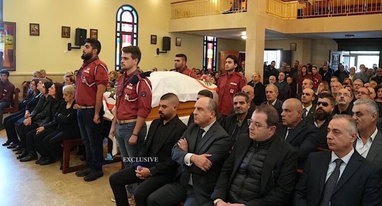 بالصور- حزب القوات اللبنانية وبلدية بلاط يودعان الراحل شربل بو سليمان .