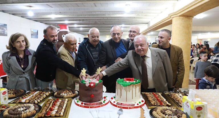 خاص-بالصور والفيديو: بلدية ميفوق تفتتح موسم الميلاد