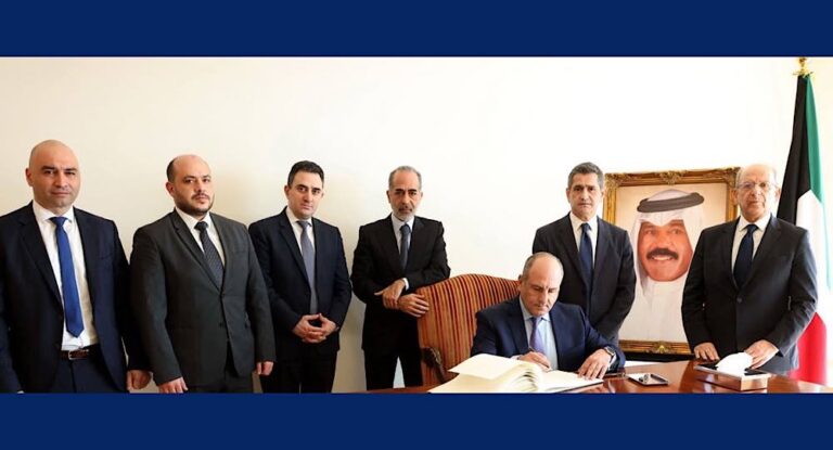 بالصور-بتكليف من جعجع.. وفد “قواتي” زار السفارة الكويتية لتقديم واجب العزاء بأمير الكويت