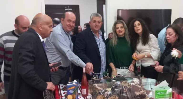 خاص-بالصور : عائلة اذاعة لبنان الحر تحتفل بعيدي الميلاد ورأس السنة