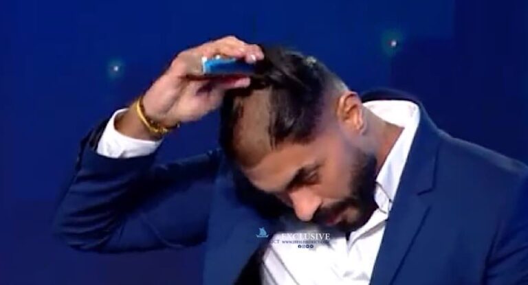 ‎بالفيديو-فنان شهير يحلق شعره بالكامل لأجل والدته وينهار باكيا على الهواء