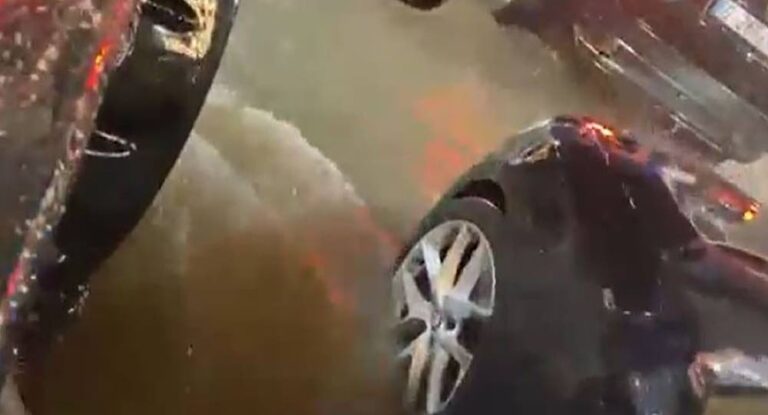 بالفيديو: السوق العتيق في جونية  يغرق بمياه الأمطار!