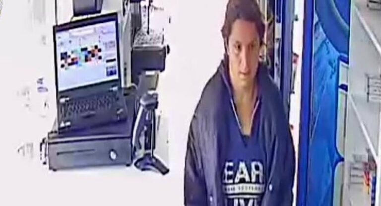 بالفيديو-أغوته وأقامت علاقة جـنسـية معه إنتهت بسرقة أربعة الآف وأربعماية دولار، هل تعرفونها؟