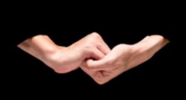 بالفيديو-وُلدت من أب وأمّ أصمّين فقرّرت أن تُعلّم وتنشر لغة الإشارة في لبنان