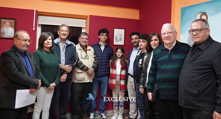 خاص-بالصور: مدرسة سيدة  لورد للإخوة المريميين في جبيل تكرمّ طالبها إيلي طوني نصار على موهبته الفنية الاستثنائية.