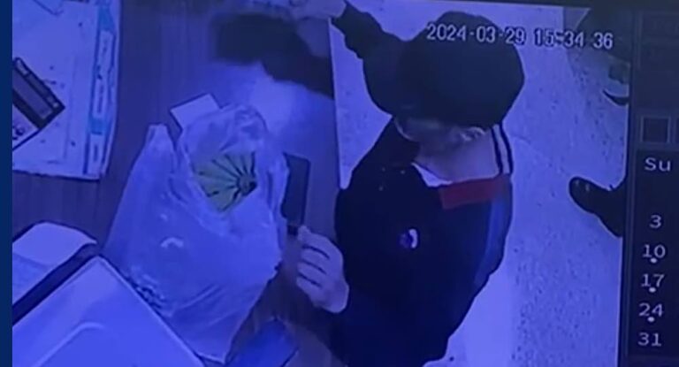 خاص-بالفيديو: بالجرم المشهود…هذا ما سرقه لص في جبيل !