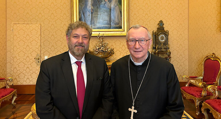 افرام يلتقي الكاردينال بارولين أمين سر دولة الفاتيكان