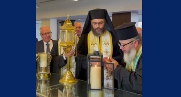 وصول شعلة النور المقدس الى لبنان