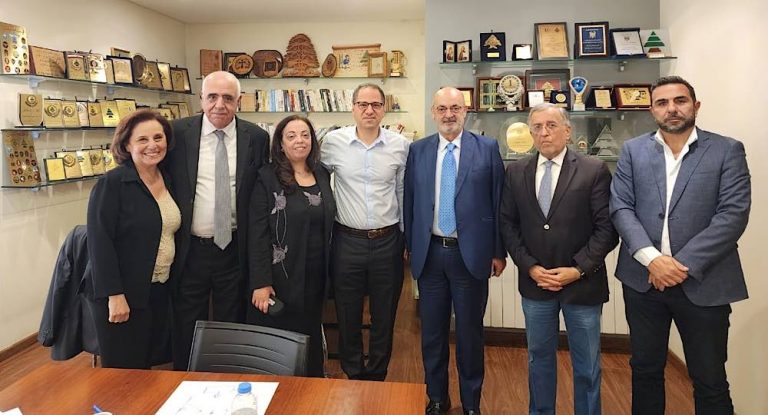 الجميّل امام نقابة المحررين: اما البحث عن اسم توافقي او الذهاب الى دورات متتالية ودون ذلك لعب في الوقت الضائع