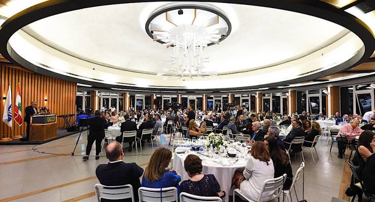 بالصور-حفل عشاء جامعة سيّدة اللويزة السنوي لأهل الإعلام والصحافة بمناسبة ذكرى شهداء الصحافة وعيد تأسيس الجامعة