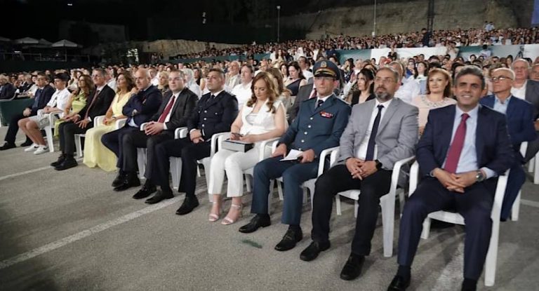 عبدو العتيق في مئوية الجامعة اللبنانية الأميركية في لبنان : فرح إضافي بالمشاركة بتخرّج جيل جديد وانضمامه إلى المسيرة العملية