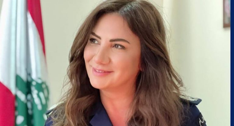 بالصور-ترقية الرائد رنا عصفور إلى رتبة مقدم